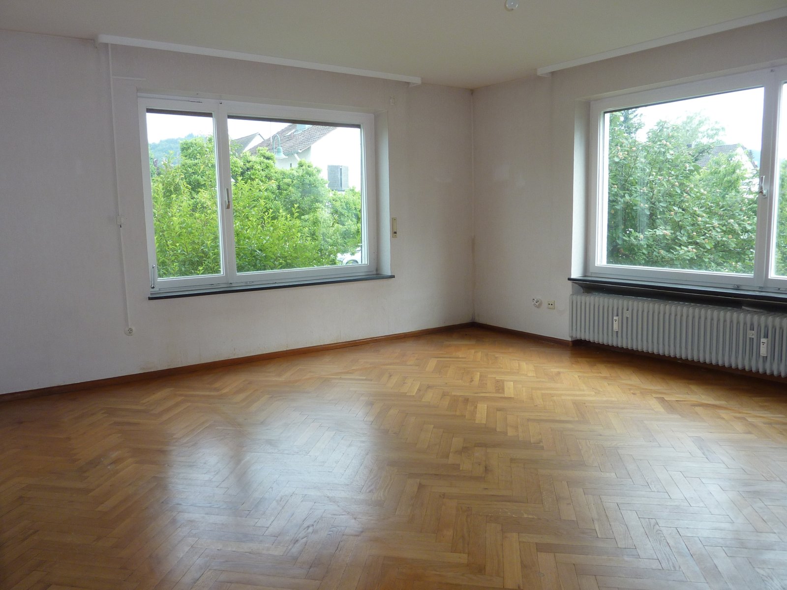 Dreifamilienhaus mit XXL-Garten!