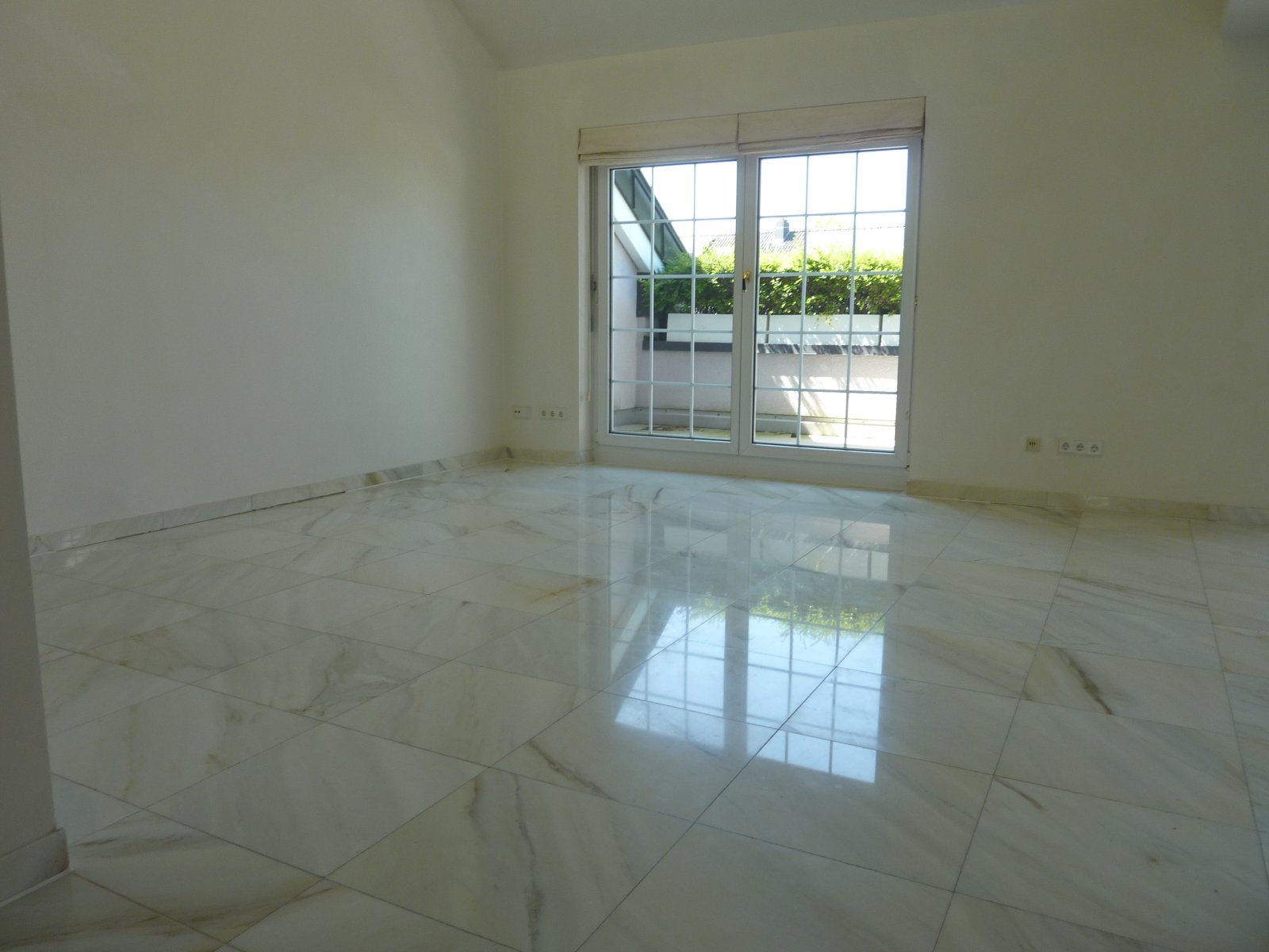 Lichtdurchflutetes Dachgeschoss mit Weitblick!