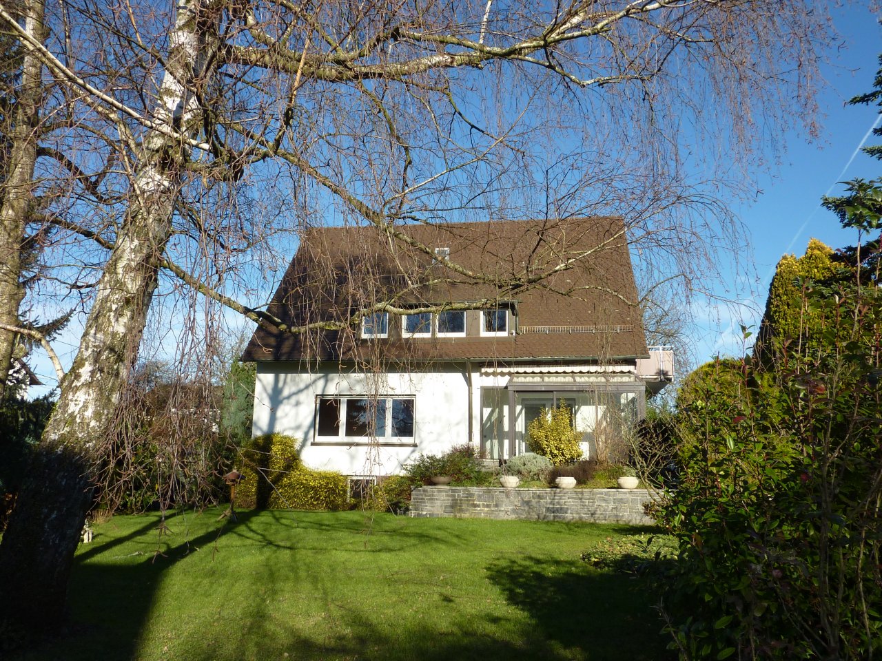 Gundelfingen: Zweifam.-Haus mit ELW  