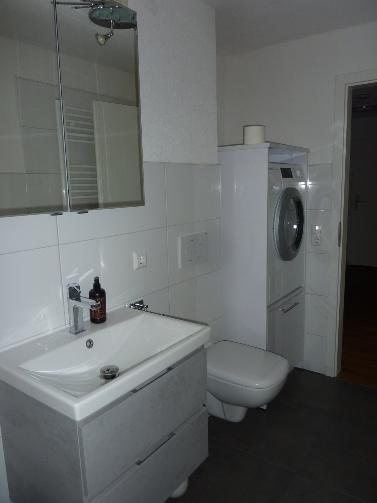 Bad mit Waschmaschine