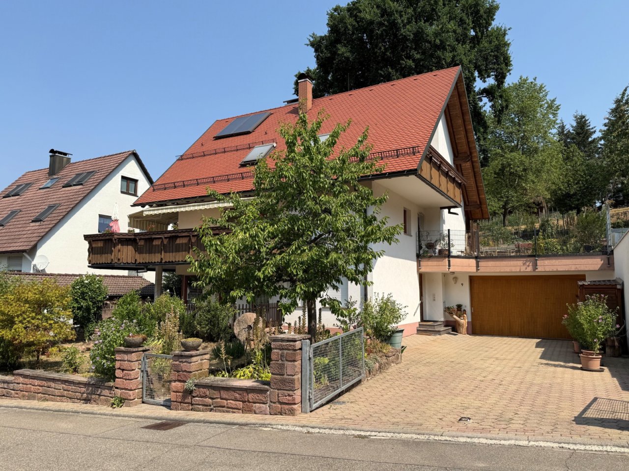 Haus mit Garage Haus mit Garage